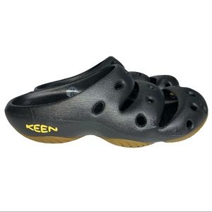 Keen Yogui Clogs Black (Size W:9 | M:7)